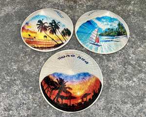 Sombrero de Paja Vietnamita Pintado a Color, Sombrero Cónico de Hoja de Palma y Bambú, Impresión Personalizable, Colorido, de Fábrica para Recuerdo - Product Image 1