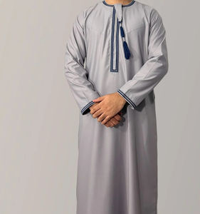 Vêtements islamiques pour hommes les plus vendus, thobe musulman, thobe arabe, vente en gros de jubbah, vêtements islamiques pour hommes, thobe personnalisé avec un nœud sur la poitrine - Product Image 5