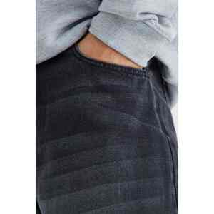 Pantalones Vaqueros Anchos de Estilo Informal para Exteriores, con Capa Exterior Protectora de Mezclilla Gruesa y Resistente, Ideales para el Movimiento en el Aire Libre - Product Image 2