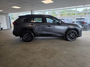 รถยนต์โตโยต้า RAV4 2.5 PHEV AWD-i GR SPORT เกียร์อัตโนมัติ SUV/รถออฟโรด/รถกระบะ 5 ที่นั่ง หลังคาซันรูฟ สภาพใหม่/มือสอง - Product Image 5