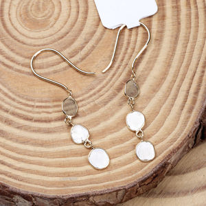 สินค้ามาใหม่อัญมณีเพชรธรรมชาติ18K ต่างหูแบบห้อยทำด้วยมือทำจากทองเหลืองสำหรับผู้หญิงขายส่ง - Product Image 2