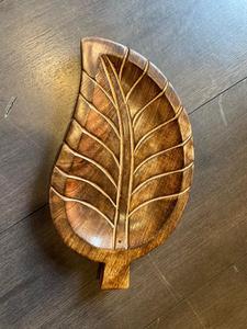 Porte-encens en forme de feuille en bois sur mesure idéal pour l'aromathérapie et les magasins à domicile pour la revente - Product Image 3