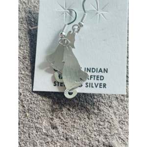 Boucles d'oreilles pendantes en argent sterling Navajo, motif loup, bijoux élégants en forme d'animal - Product Image 4