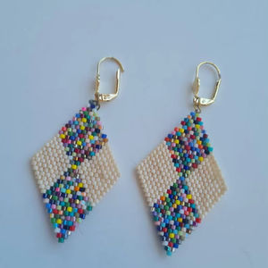 Modernos Pendientes de Cuentas con Diseño Turquesa, Flecos en Cascada, Cuentas de Vidrio y Resina, Joyería Única, Regalo de MS Handicraft - Product Image 1