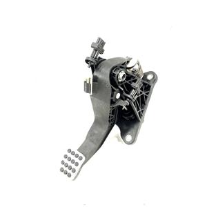 PÉDALE D'EMBRAYAGE MERCEDES Classe B W246 2ème Série A2462910201 (12>) - Product Image 1
