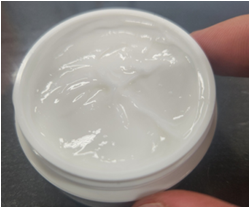 Crème pour le visage à l'huile d'arbre à thé développée en Corée, lotion anti-âge, hydratante, nourrissante, apaisante, utilisation nocturne pour femmes, ODM/OBM - Product Image 3