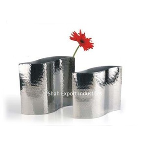Florero martillado de Metal de diseño de tendencia para sala de estar, macetas decorativas con acabado plateado para interiores - Product Image 2