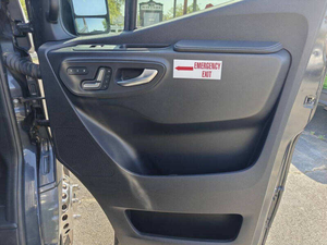 Mercedes-Benz Sprinter 3500XD 4x4 Diesel Turbo Van Automatique d'occasion 2024 Sièges en cuir Caméra arrière 360° Toit ouvrant - Product Image 4