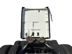 Camión Volquete de Construcción de Servicio Pesado 8x4 Usado 2024 |   Caja de Cambios Automática FAST, Motor Diésel Euro 6, Cámara Trasera, Exterior Blanco - Product Image 3