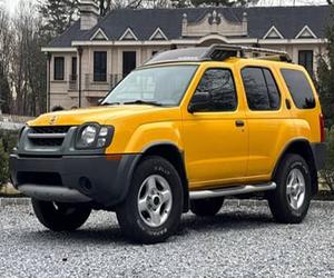 Meilleure vente 2003 N-I-S-S-A-N Xterra SE 4x4, V6 Power, jaune solaire, non modifié - Product Image 1
