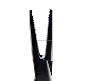 Pinza Portaagujas Mathieu con Punta Perforada, Instrumento Quirúrgico Manual de 140 mm para Sutura de Precisión y Procedimientos Médicos - Product Image 4