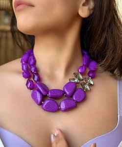 Collier en résine et laiton artisanal de luxe pour femmes, poli à haute brillance, magnifique, tendance, fabriqué en Inde, dernier modèle - Product Image 5