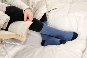 Calcetines clásicos de vestir para hombre con logotipo personalizado calcetines de negocios antibacterianos de punto de costilla de algodón hechos en fábrica de Vietnam al por mayor - Product Image 2