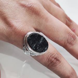Bague pour homme en argent sterling 925 avec pierre précieuse naturelle brute de tourmaline noire, pierre de naissance d'octobre, bijoux arabes orientaux - Product Image 5