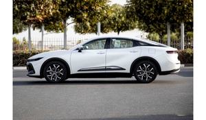 TO YOTA CROWN 2.5L FWD HYBRID 2023 USED - Product Image 3