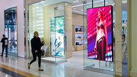 Affichage LED d'intérieur P1.53 Écran d'affichage LED portable pour affiches Support au sol Cadre vertical debout pour poussoir Utilisation par ascenseur