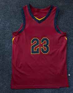 กางเกงขาสั้นบาสเก็ตบอลสำหรับผู้ชายกางเกงขาสั้นบาสเก็ตบอลสีดำระบายอากาศทำจากโพลีเอสเตอร์แบบสั่งทำ - Product Image 4