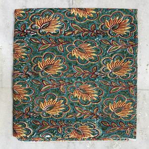 Tela Suave con Estampado Floral de Jaipur, Estilo Adorable, Material de Costura por Yarda, Precio al por Mayor Disponible - Product Image 1