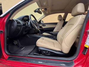 Mejor Auto Usado 2009 B-M-W Serie 1 128i Rojo Volante a la Izquierda - Product Image 4