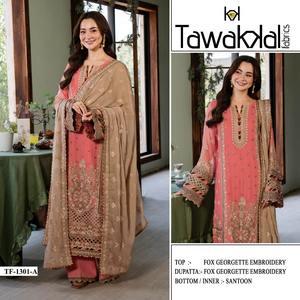 Élégant Semi Cousu Faux Georgette Top Séquence Broderie avec Santoon Soie Bas et Correspondant Dupatta pour Party Wear - Product Image 5