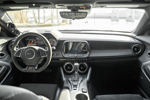 SUPER PROPRE 2023 CHE-VRO-LET CA-MA-RO 2SS COUPE PRÊT À ÊTRE EXPÉDIÉ - Product Image 4