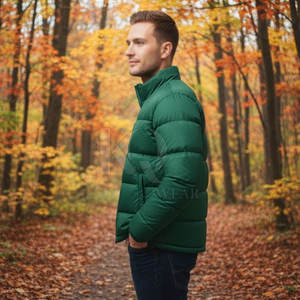 Veste d'hiver élégante pour homme, rembourrée, légère, confortable, design réversible, écologique, parfaite pour les voyages et les activités de plein air - Product Image 3