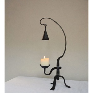 Bougeoir en métal pour la décoration de la maison porte-bougie pour l'éclairage et le jeu porte-bougie décoratif élégant finition antique - Product Image 5