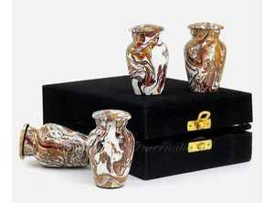 Urna de cremación conmemorativa funeraria para adultos de tendencia con banda floral Urna de cremación funeraria para adultos hecha a mano y grabada - Product Image 2