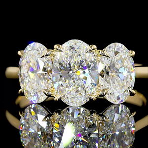 แหวนเพชรทรงรี 3 เม็ด ทองคำ 14K สีเหลือง น้ำหนัก 2.99 กะรัต แหวนหมั้น แหวนแต่งงานแบบครึ่งวง งานแฮนด์เมด ขนาดสั่งทำได้ - Product Image 3