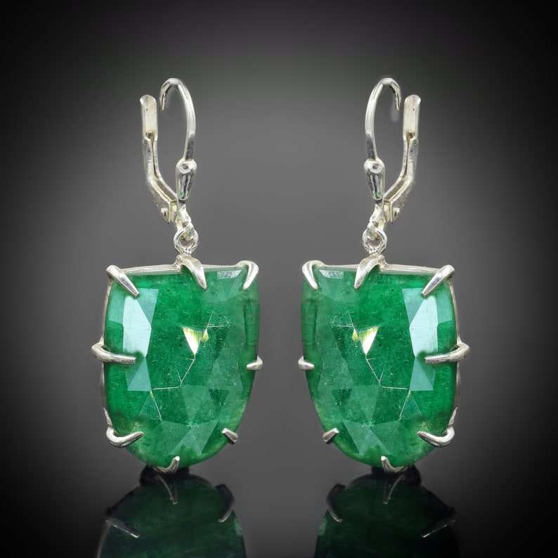 สีเขียว