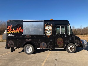 Food Truck en Aluminium Personnalisé avec Gril pour la Vente de Burgers, Tacos, Snacks, Glaces et Bonbons lors d'Événements Extérieurs - Product Image 2