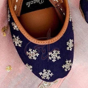 Zapatos Khussa para Mujer, Antideslizantes, de Alta Calidad, con Parte Superior de Terciopelo, Bordados, Hechos a Medida, Servicio OEM, Cantidad al por Mayor, Fábrica de Pakistán - Product Image 6