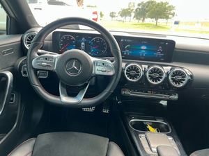 Gran Oferta, Excelente Estado: Mercedes-Benz Clase A 220 4MATIC Sedán AWD 2022, Listo para Enviar - Product Image 2