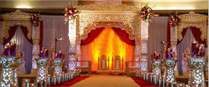 Mandap de mariage élégant à thème ouvert, style Bollywood, très demandé pour mariages anglais au Royaume-Uni, ensemble de mandaps portables personnalisés pour événements aux États-Unis - Product Image 4