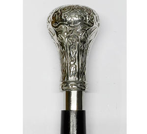 Canne en bois incrustée de laiton par AYAANS CREATIONS - Product Image 1