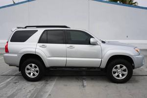 Prix exclusif sur les Toyota 4Runner Sport Edition 4x4 d'occasion - Product Image 4