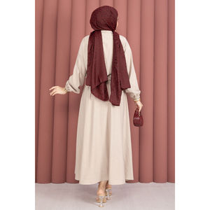 ชุดสูทกีฬาเสื้อครอปและกระโปรงสีเบจสำหรับผู้หญิง - Product Image 6