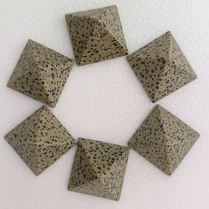 Export Quality Healing Dalmatian Jasper Pyramid <b>for</b> Emotional Stability or Protection and Meditation Available <b>for</b> <b>Sale</b> - Product Image 6