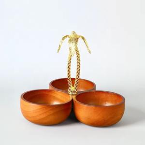 Ensemble de 3 bols en bois avec poignée en bois, parfait pour servir lors de fêtes, recevoir des invités, servir des collations, des fruits, des noix, des bonbons, pour la présentation sur la table - Product Image 1