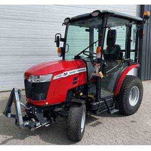 Tractor ORIGINAL NUEVO Massey Ferguson 1740M 4WD - Product Image 1