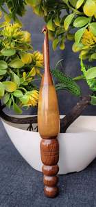 Gancho de ganchillo de resina y palo de roble de 7 pulgadas con mango ergonómico para tejer y hacer ganchillo, 6 mm - Product Image 2