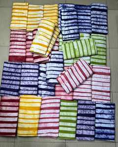 Tissu à 100% en coton imprimé à la cire africaine du Togo et Ankara, texture élégante et douce pour les vêtements et l'artisanat. - Product Image 1