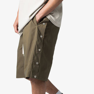 Pantalones cortos de nailon personalizados al por mayor para hombre, pantalones de playa cómodos, cintura elástica, botones laterales, patrón sólido, nuevo ajuste en blanco personalizado - Product Image 6