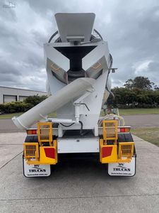 Neuer 2018 Freightliner <span class=keywords><strong>Columbia</strong></span> Cl112 Beton Zement <span class=keywords><strong>Mixer</strong></span>-Lkw zu verkaufen