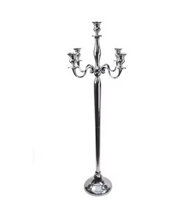 Candelabre en métal de designer exquis avec finition en poudre, élégante décoration pour la maison et les mariages, porte-bougie à trois bras - Product Image 4