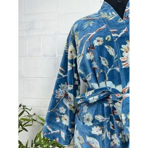 Bata de terciopelo de lujo unisex, estilo kimono, reversible, con forro de seda, para otoño/invierno, elegante, color verde Ikat Malibu azulado, talla XL, suave, para el hogar. - Product Image 4