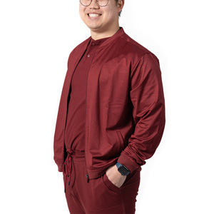 Gommage d'hôpital de haute qualité pour hommes OEM vente en gros personnalisé fermeture éclair conception dans des couleurs personnalisées avec logo uniformes d'hôpital d'été - Product Image 1