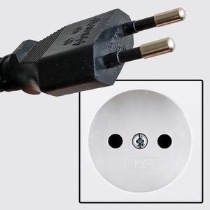 Enchufe de extensión blanco de 6 vías con conexión a tierra sin cable IP22 16A con tira de alimentación de botón resistente al fuego estándar UE/Reino Unido/EE. UU. ABS - Product Image 5