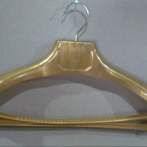 ไม้แขวนพลาสติก19นิ้วที่จัดเก็บเสื้อผ้าที่มีประสิทธิภาพสำหรับจัดระเบียบตู้เสื้อผ้า - Product Image 1