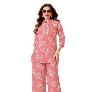 ชุดเซ็ตเรยอนลำลองทันสมัยสำหรับผู้หญิง ชุดสองชิ้นสุดอินเทรนด์ พร้อมคุณสมบัติป้องกันรอยยับและแห้งเร็ว เหมาะสำหรับงานปาร์ตี้และกิจกรรมกลางแจ้ง - Product Image 1